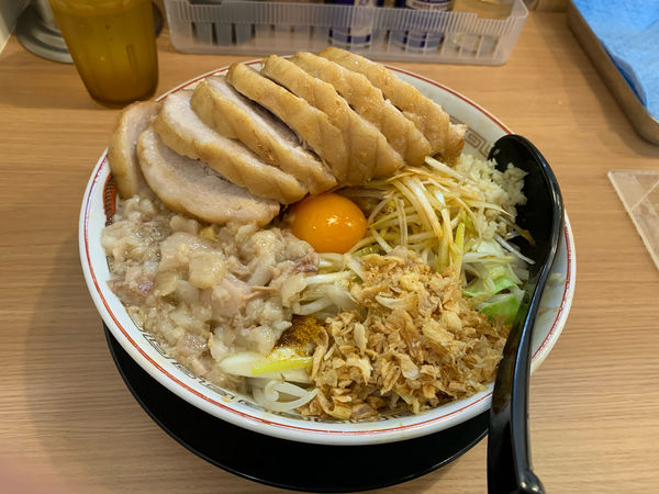 「小ぶたダブル汁なし」@豚山 神保町店の写真