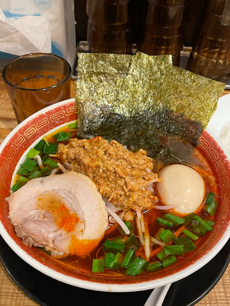 「台湾ラーメン（スペシャルトッピング）麺半分」@麺家 徳 アトレ川崎店の写真
