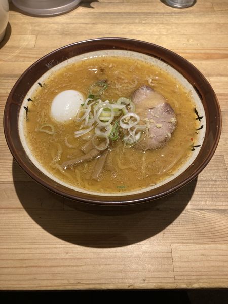 「味噌ラーメン＋半熟ゆでたまご」@すみれ 横浜店の写真