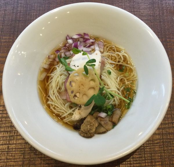 「松茸と水 830円 + （替え玉）赤雲丹のソース 400円」@論露に不二の写真