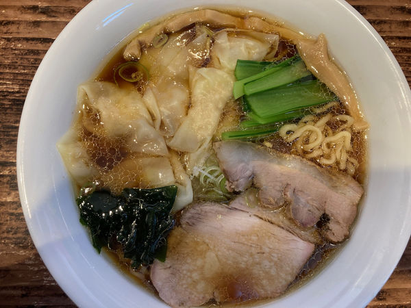 「ワンタン麺 898円」@手打ち中華 こころの写真