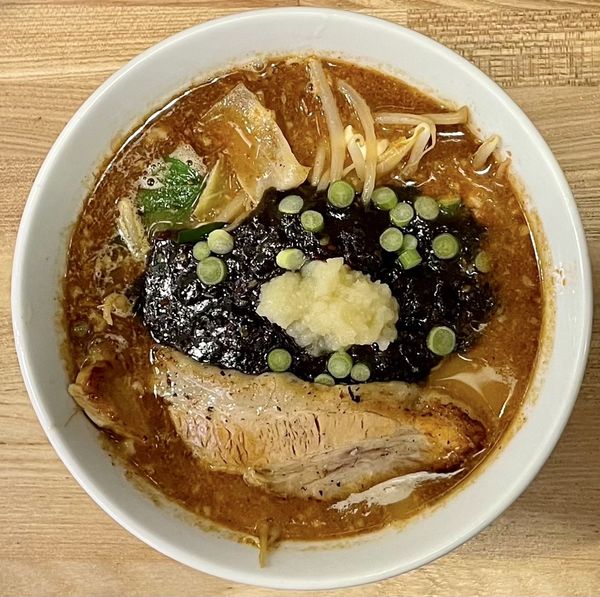 「ブラックラーメン」@まっちゃんラーメン 一筋 葛飾立石本店の写真