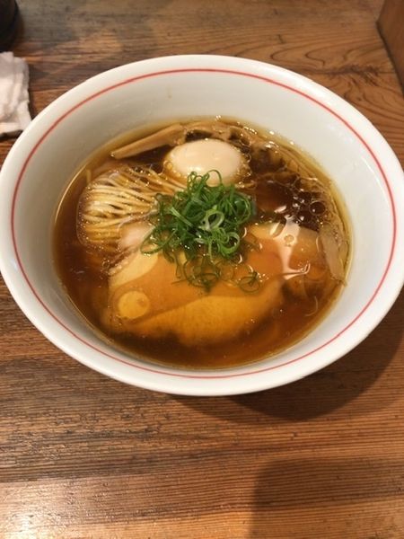 「味玉醤油ラーメン　950円」@ラーメン屋 トイ・ボックスの写真