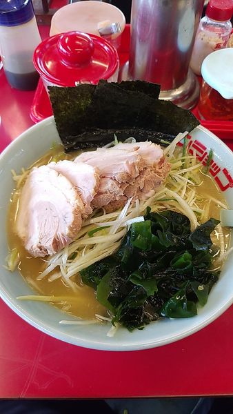 「ﾈｷﾞﾁｬｰｼｭｰﾒﾝ+半ﾗｲｽ」@新ラーメンショップ 狭山本部の写真