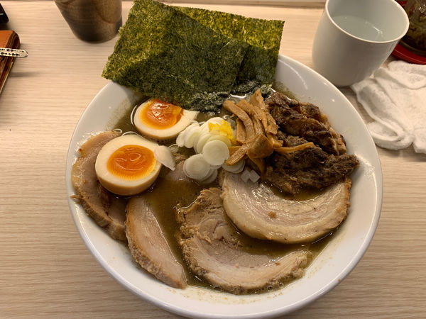 「特製濃厚煮干しラーメン醤油」@麺屋 音 柏店の写真