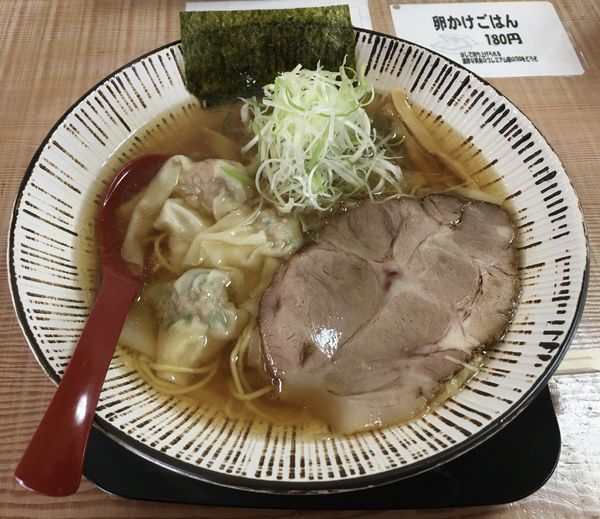 「醤油ワンタンラーメン(880¥)」@麺や 壱虎の写真