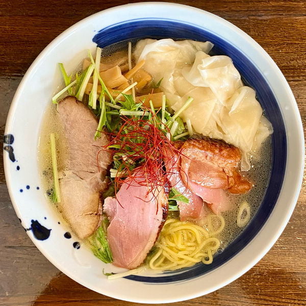 「鴨しお ¥803円（ワンタン＋165円）」@めん処 笑家の写真