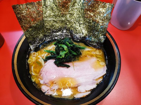 「ラーメン」@横浜家系総本山 吉村家直系店 ラーメン内田家の写真