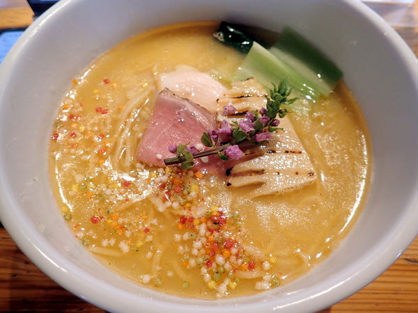 「【期間限定】金目鯛の白湯そば」@麺処 図鑑の写真