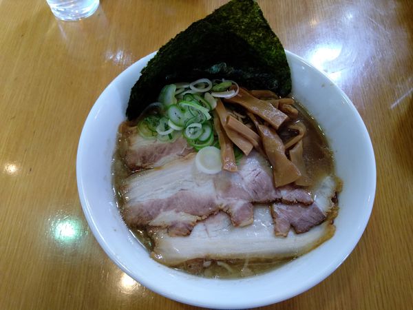 「コク煮干し中華そば+チャーシュー4枚」@なかた屋 高田店の写真