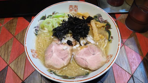 「背脂煮干しラーメン(並盛200g)¥900-」@オールドラーメンショップ 逆流の写真