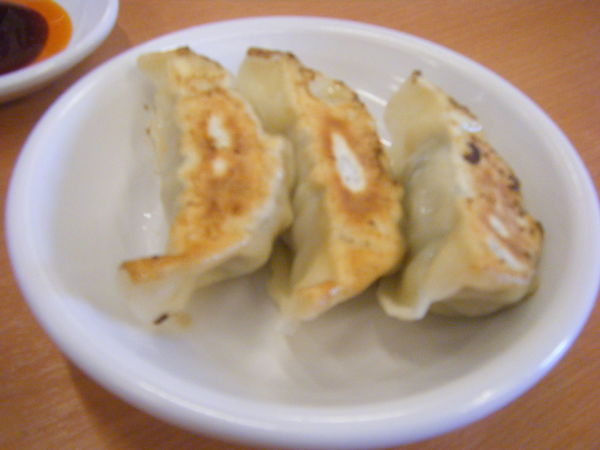 「餃子（3個）」@熱烈中華食堂 日高屋 東村山店の写真
