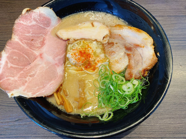 「【限定】背脂こってり野郎(950円)」@らーめんチキン野郎の写真