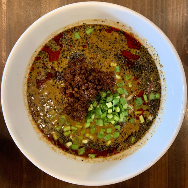 「黒胡麻担々麺（800円税別）」@杏仁荘の写真