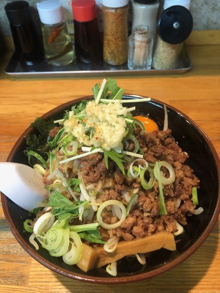 「まぜ二郎（並盛）」@らーめん道 黒こくやの写真