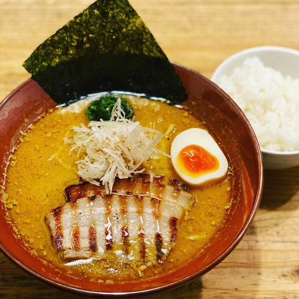 「カレーらぁめんチャーシュー入り」@西麻布 しゅういち 等々力店の写真