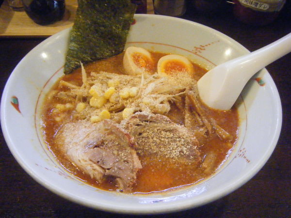 「辛いおんらーめん（味噌）」@らいおん亭の写真