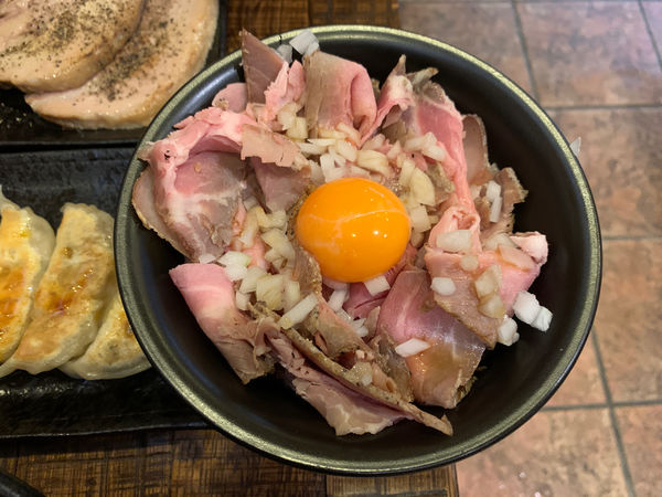 「ローストポーク丼」@七福軒の写真