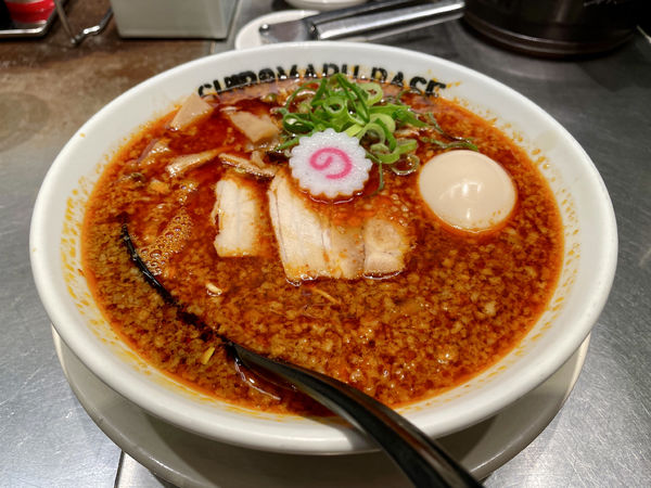 「スパイシー中洲ブラック+煮玉子+替玉」@一風堂 大森店の写真