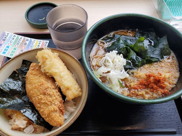 「ミニのり弁セット・温＋わかめ」@ゆで太郎 長者町店の写真