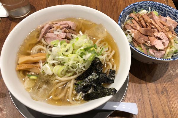 「冷やかけ 590円+焼豚めしハーフ300円」@舎鈴 桶川店の写真