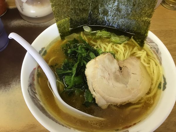 「ラーメン並700円(味濃い目油多め)」@たかさご家 本店の写真