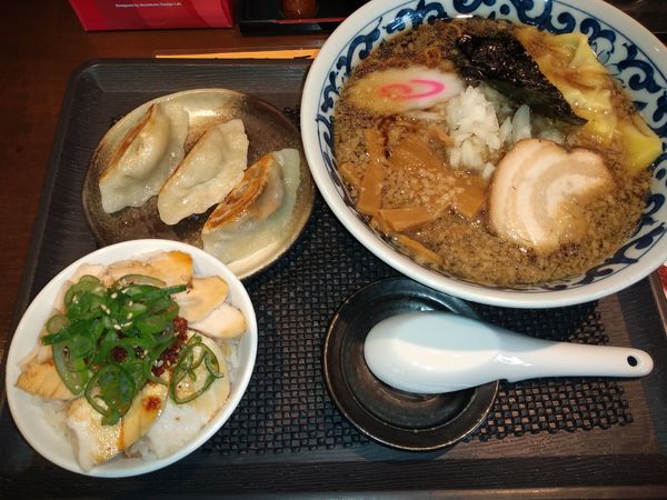 「寛虎ワンタンメン　ランチセット」@寛虎の写真