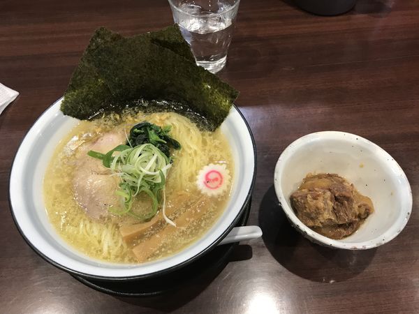 「芳醇鶏塩ラーメン +トロコリ肉」@らーめんつけ麺 吉田商店 本店の写真