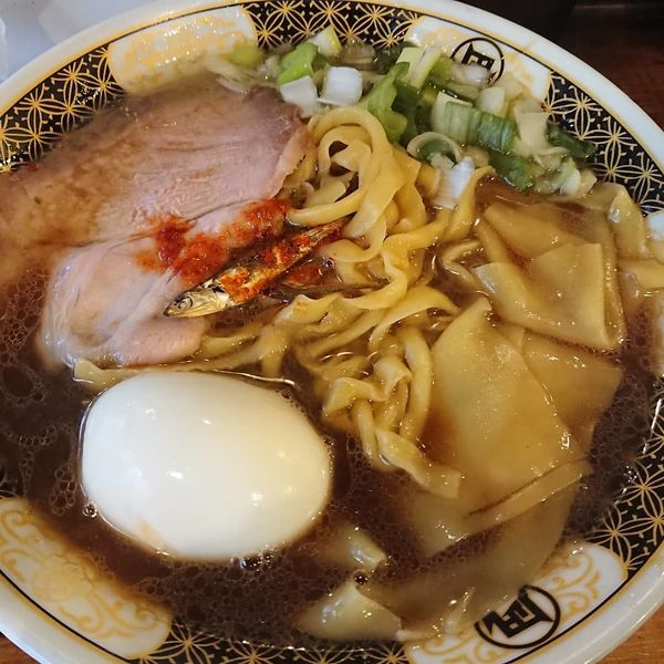 「煮干しラーメン」@すごい煮干ラーメン凪 渋谷東口店の写真