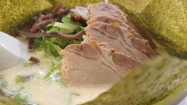 「ネギのりチャーシュー」@博多天神 新宿御苑店の写真