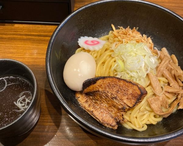 「油そば　味玉入り　８００円」@中屋 白楽店の写真