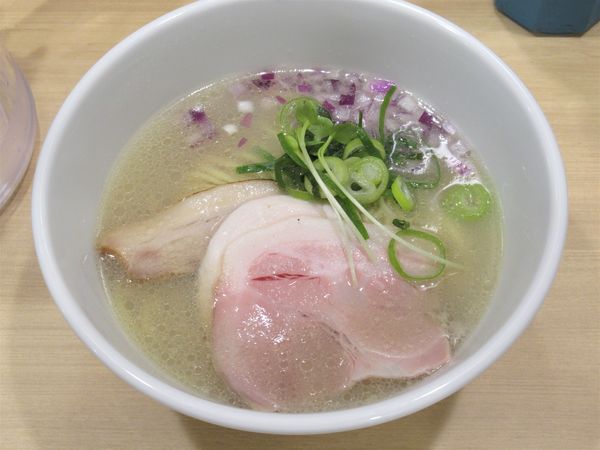 「中華そば塩（850円）」@貝麺みかわの写真