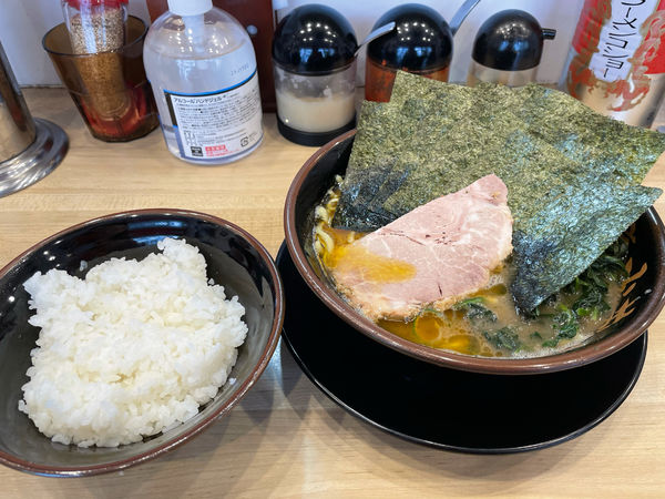 「裏むさ。ノリ」@横浜ラーメン 裏武蔵家 西千葉本店の写真