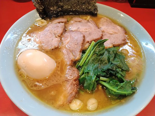 「中盛チャーシューメン 味玉」@横浜家系ラーメン 黄金家の写真