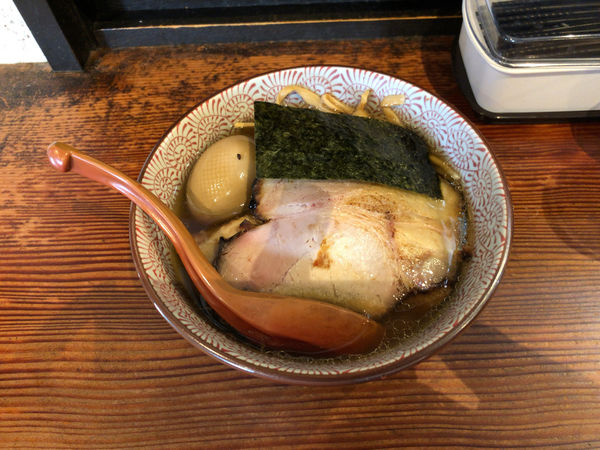 「淡麗琥珀そば(醤油)」@麺や 燦虎の写真