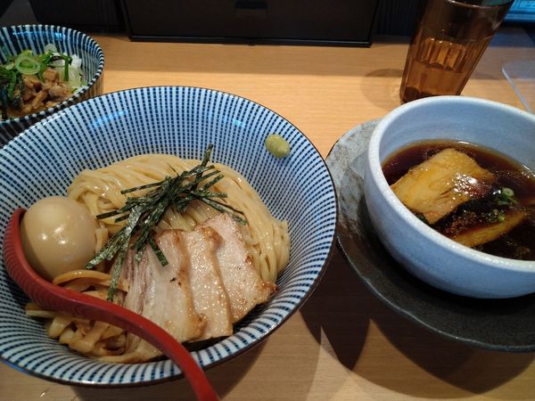 「特製スペシャル醤油つけ麺」@塩つけ麺 灯花の写真