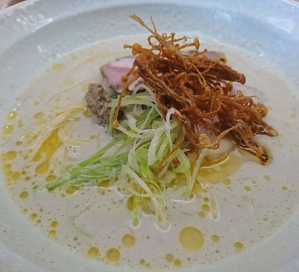 「きのこらぁ麺ポタージュ仕立て」@ダイニングバー ミラコロの写真