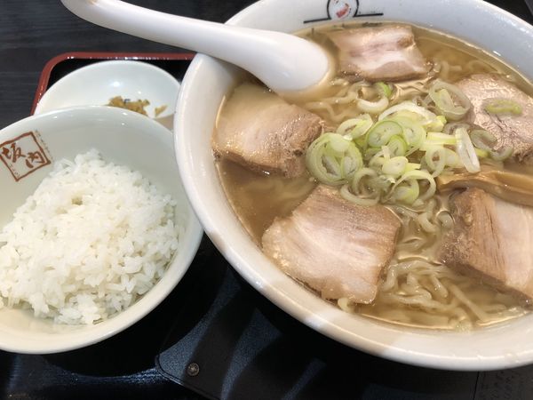 「喜多方ラーメン　サービスライス」@喜多方ラーメン 坂内 五反田駅前店の写真