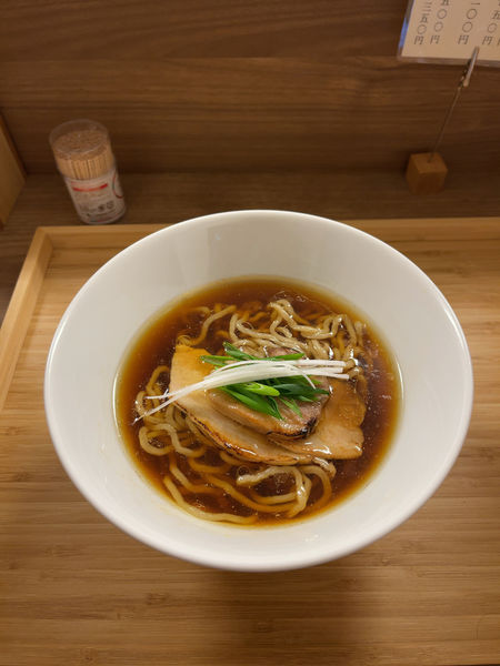 「醤油（800円）」@中華そば 紆折の写真