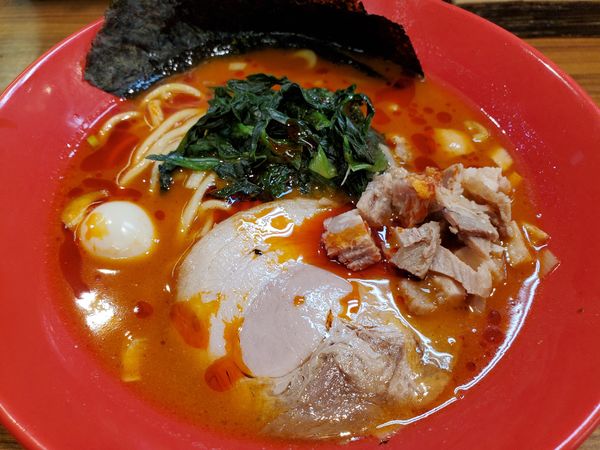 「赤辛家系・並」@横浜家系ラーメン 壱角家 勝どき店の写真