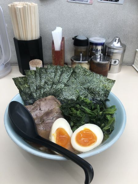 「ラーメン並」@横浜家系ラーメン田中の写真