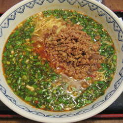 辛しニラソバ（858円）