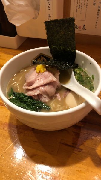 「特製濃厚石鯛ラーメン(1290円)+鯛茶漬け(480円)」@真鯛らーめん 麺魚の写真