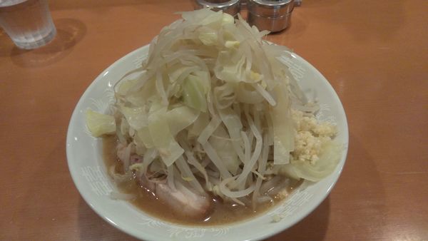 「豚ミニ700円ニンニクやさい」@麺屋 長次郎の写真