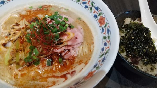 「担々麺＋チャーハン炊き込みご飯」@ヌードルボウズ n坊の写真