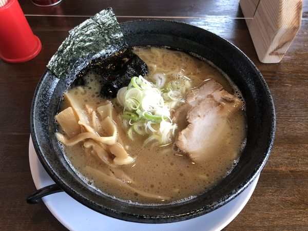 「豚骨しょうゆ 730円」@らぁめん うんじゃらげの写真