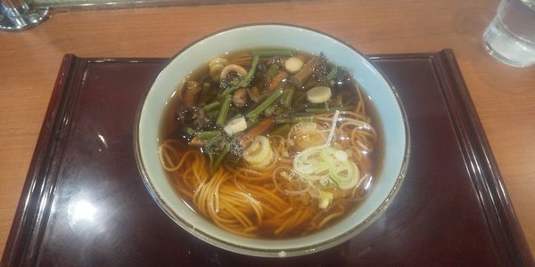 「山菜そば」@文殊 成増店の写真