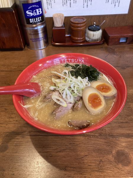 「味噌ラーメン＋味玉」@らーめん てつや 東京高円寺店の写真