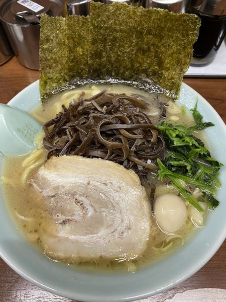 「ラーメン＋きくらげ」@ラーメン三國家 関内店の写真