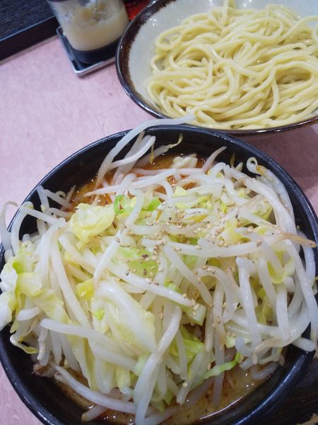 「もりそば(小)720円(麺カタメ)担々変更50円野菜120円」@所沢大勝軒の写真